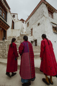 Injiri Red - Woven offerings, the sacred thread of Injiri - Pearls Magazine