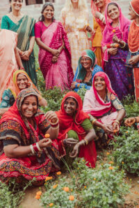Saheli Women - Comment Saheli Women tisse la dignité, la tradition et le changement dans l’Inde rurale - Pearls Magazine