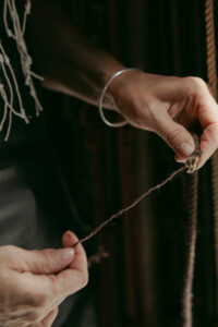 manos.quipu - Quipu Lab : comment dialoguer avec le subtil et donner forme à la mémoire - Pearls Magazine